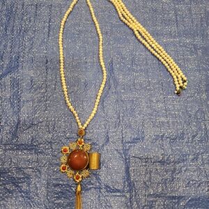 Vintage pearl necklace